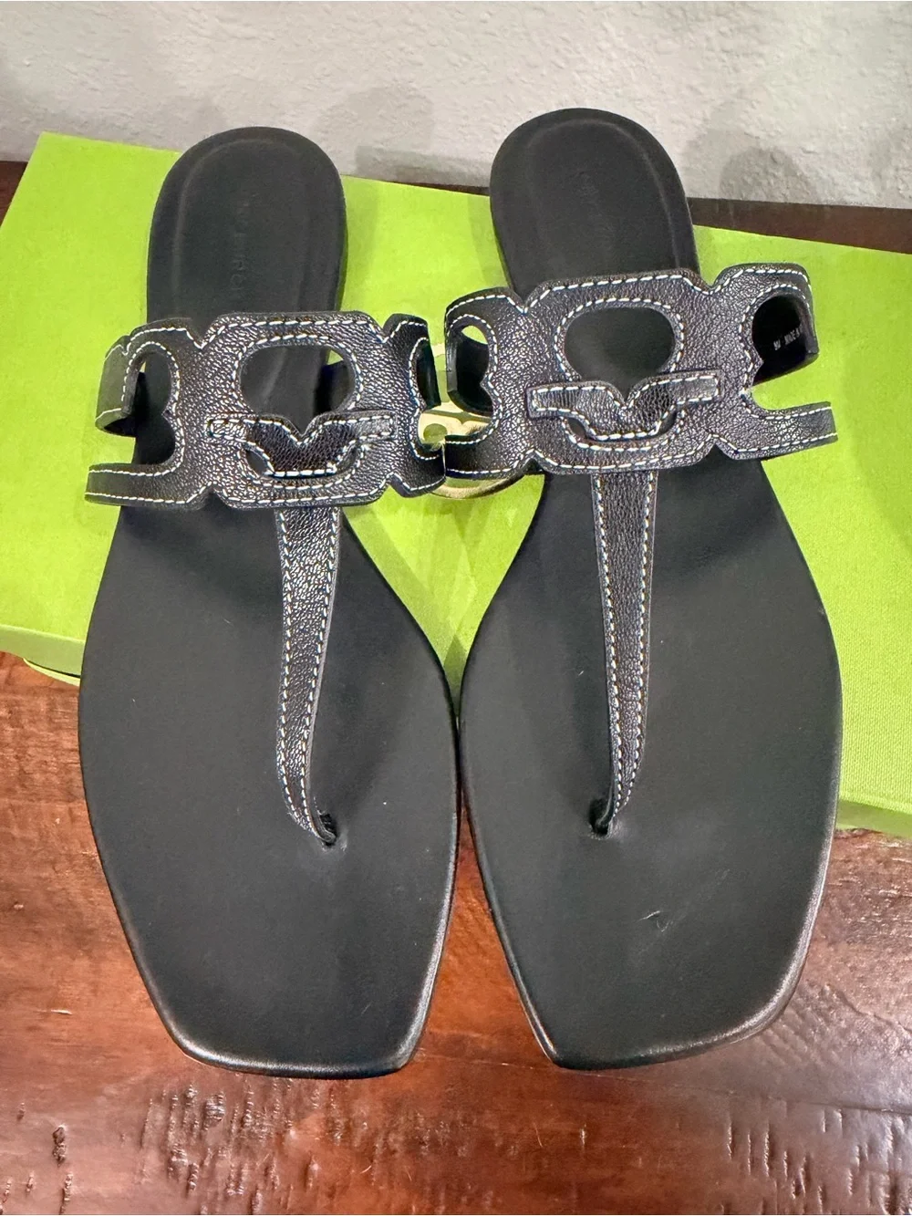 Tory Burch Ines Thong Sandal Tumbled Leather 9